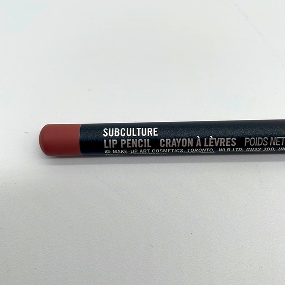 MAC LIP PENCIL Subculture CREAMY, PROFESSIONAL, ARTISTRY - Picture 2 of 4